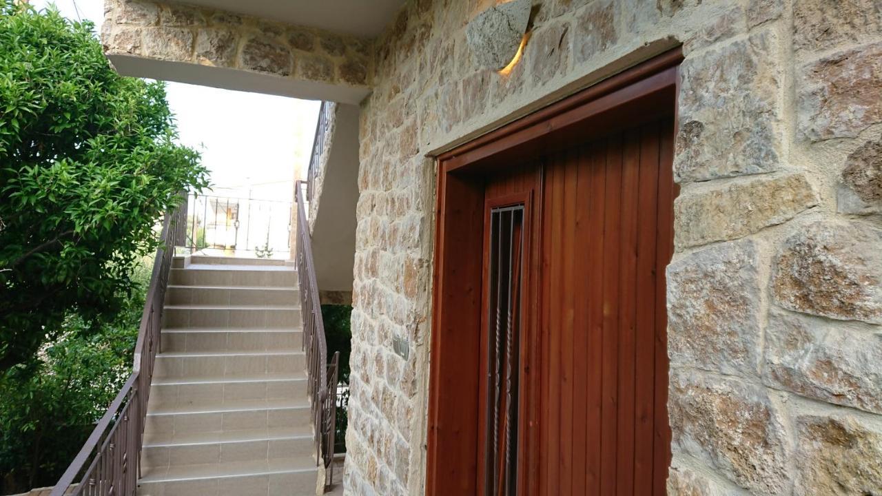شقة Stone House With Seaview نيا بوتيدايا المظهر الخارجي الصورة