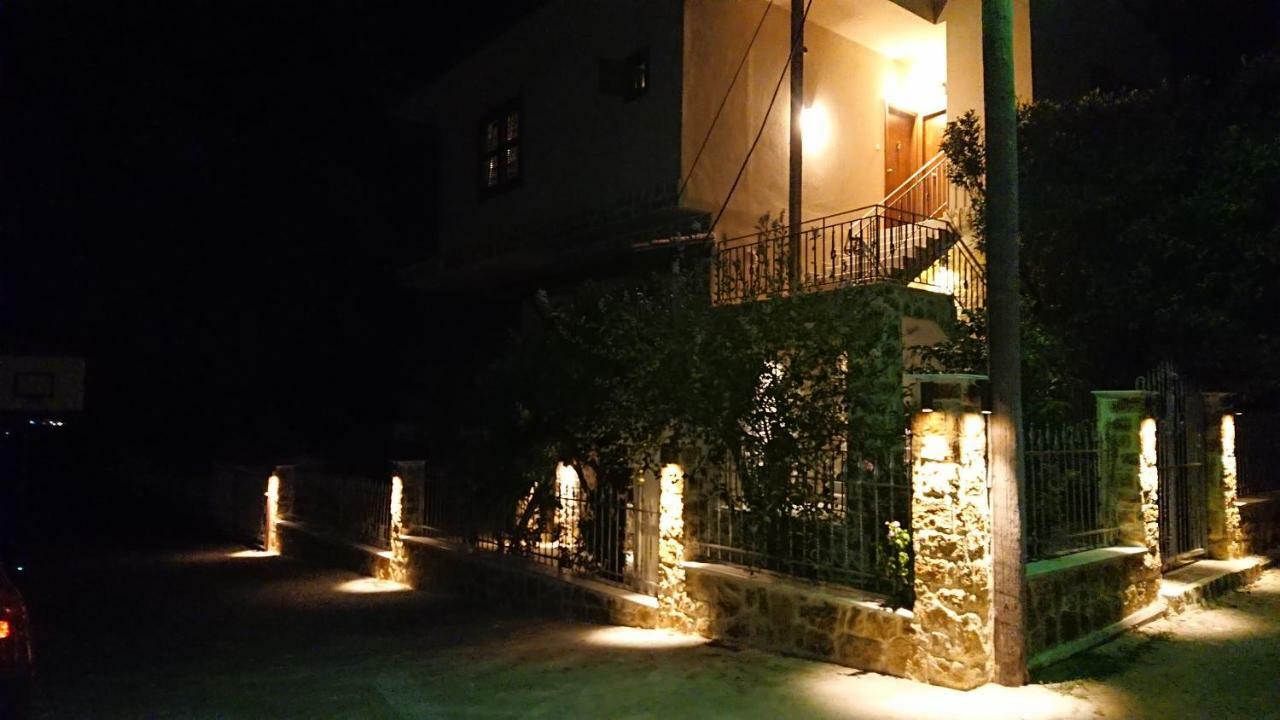 شقة Stone House With Seaview نيا بوتيدايا المظهر الخارجي الصورة