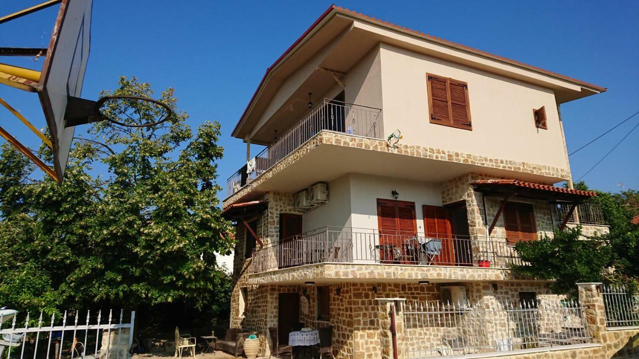 شقة Stone House With Seaview نيا بوتيدايا المظهر الخارجي الصورة