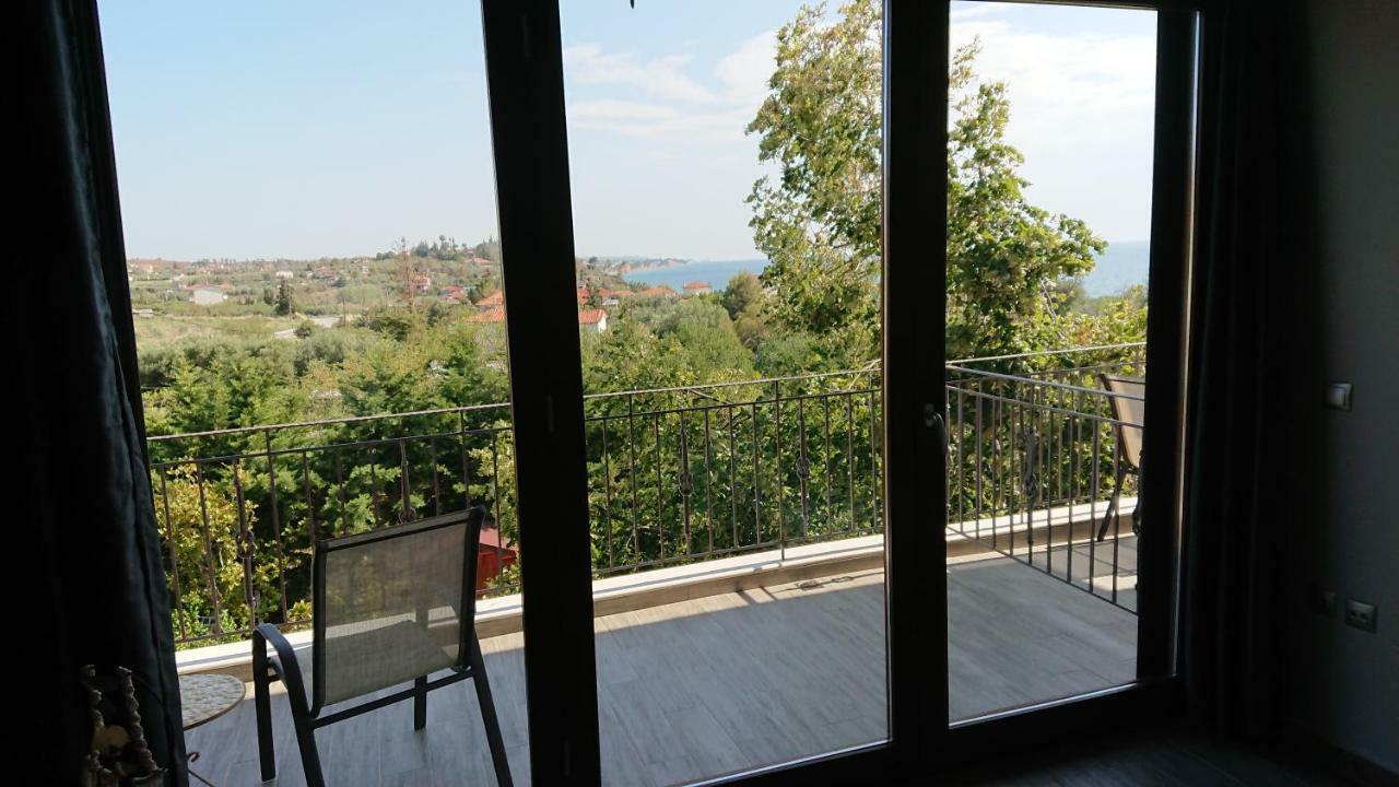 شقة Stone House With Seaview نيا بوتيدايا المظهر الخارجي الصورة