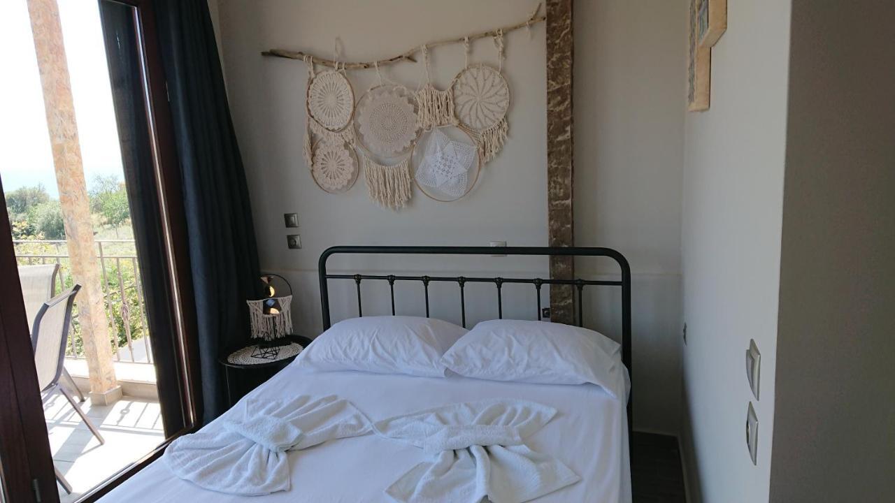 شقة Stone House With Seaview نيا بوتيدايا المظهر الخارجي الصورة